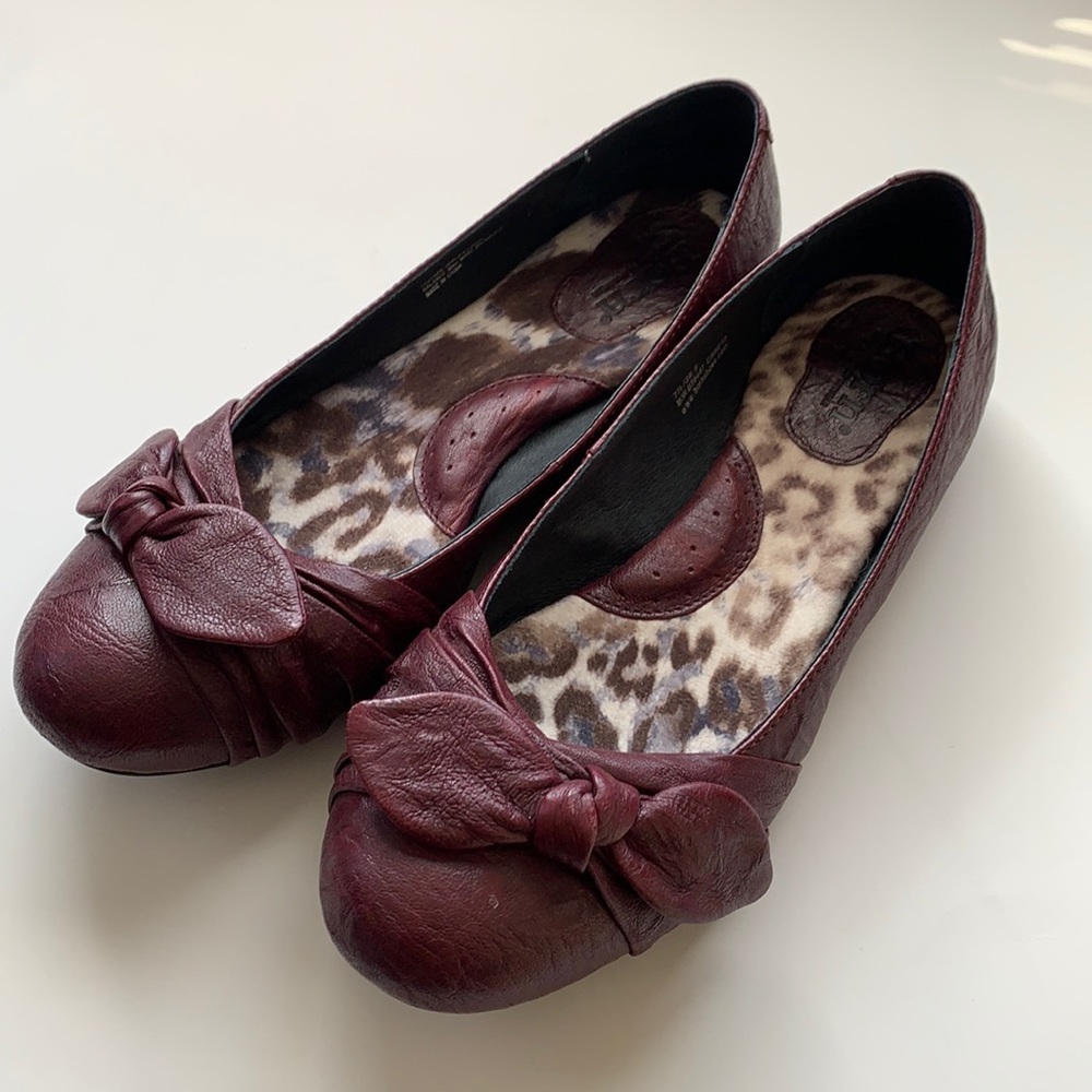 NWOT Moron born women’s  flats size 7.5